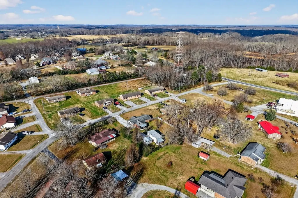 209 Pine Grove Road Smithville TN 37166