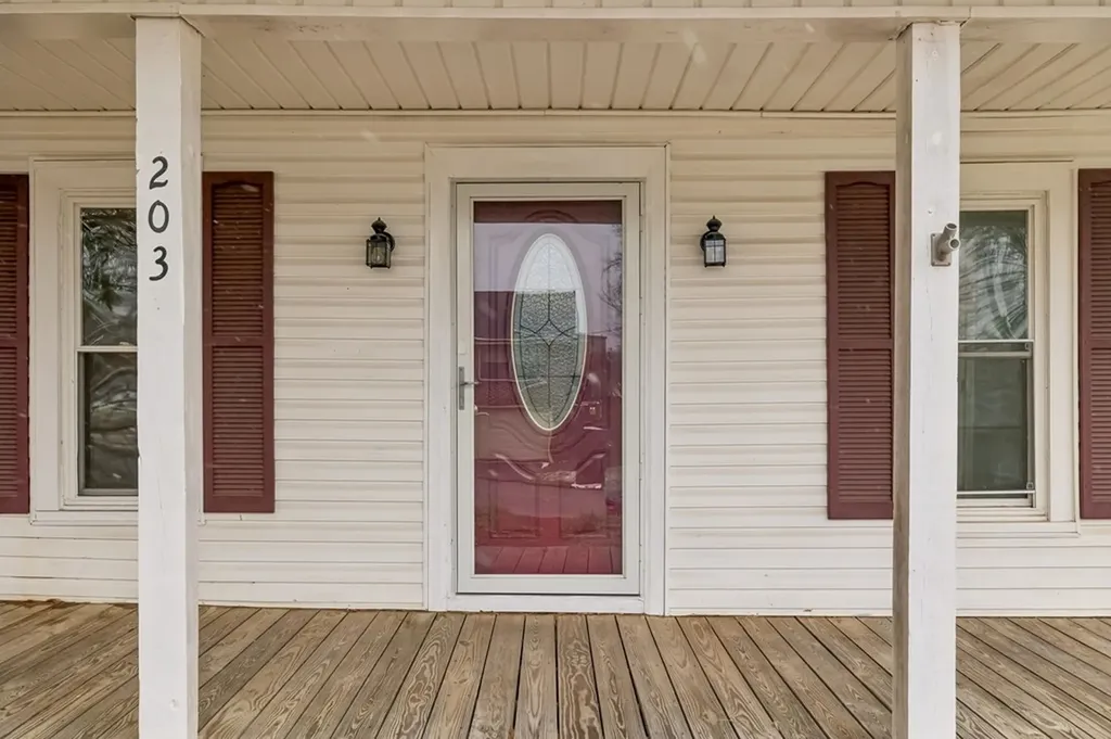 203 Hull Avenue Carthage TN 37030