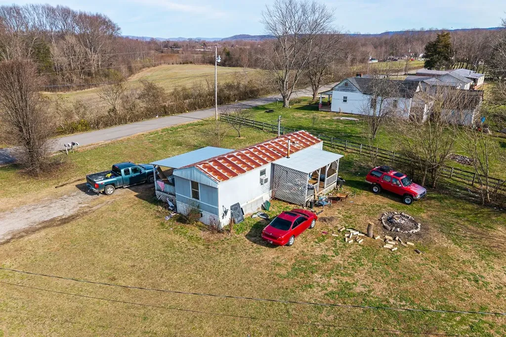 787 Pine Thickett Road Sparta TN 38583