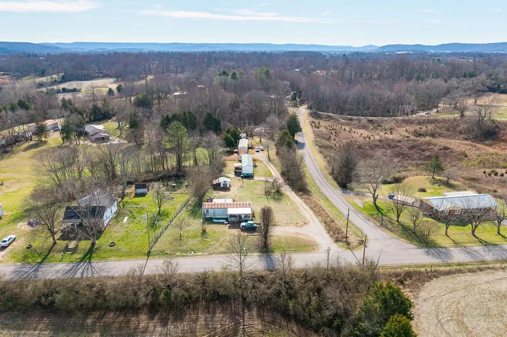 787 Pine Thickett Road Sparta TN 38583