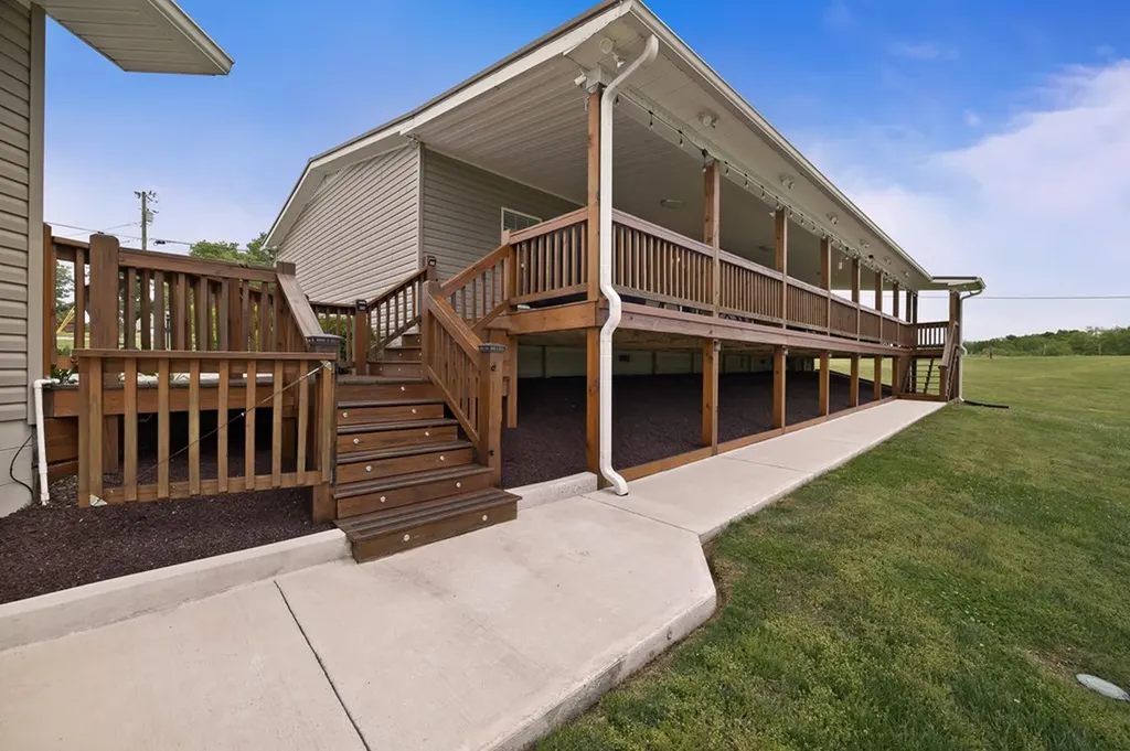 103 Molten Lane Hilham TN 38568