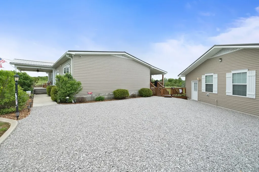 103 Molten Lane Hilham TN 38568