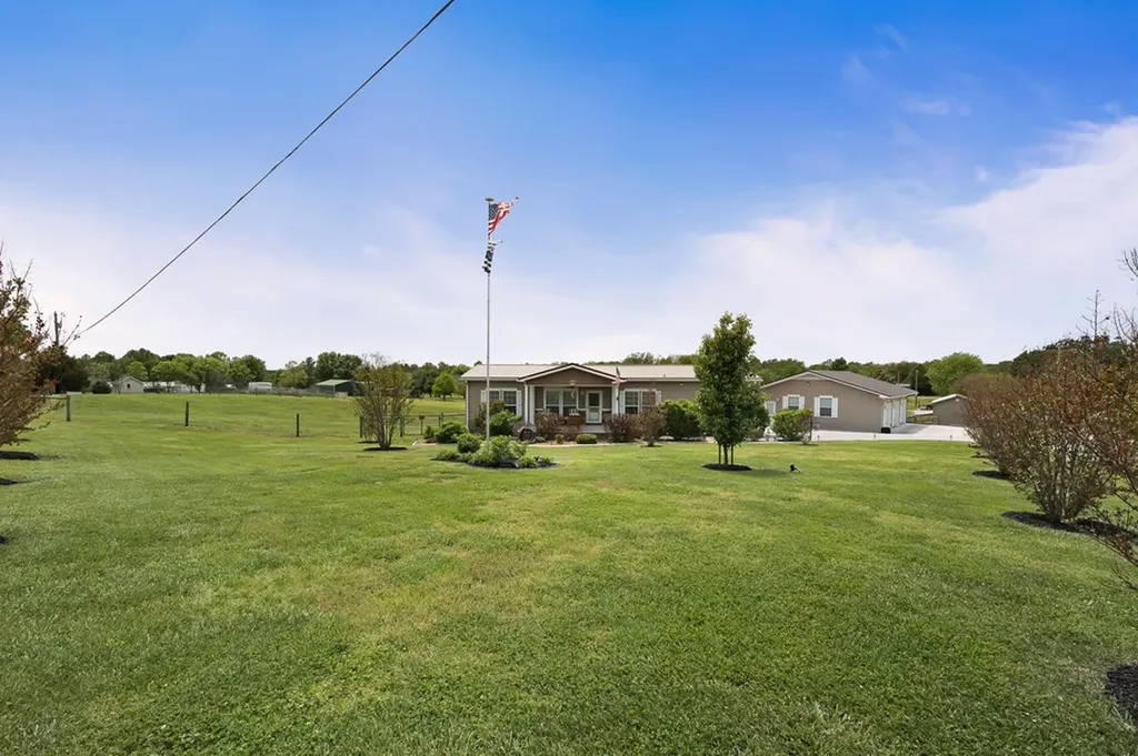 103 Molten Lane Hilham TN 38568