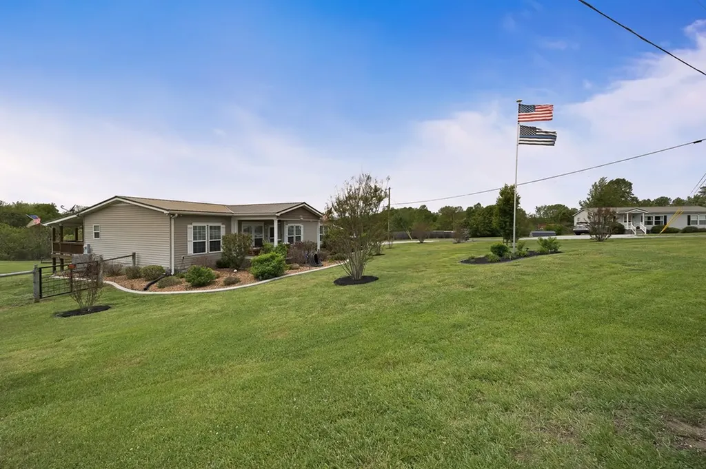 103 Molten Lane Hilham TN 38568