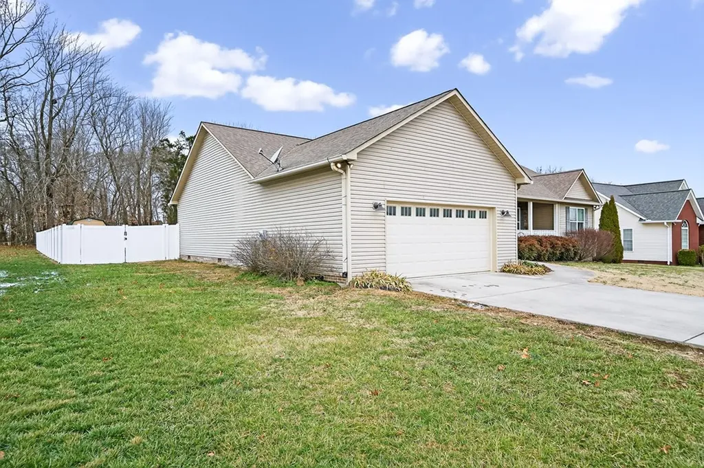 1175 Eagle Landing Drive Cookeville TN 38506