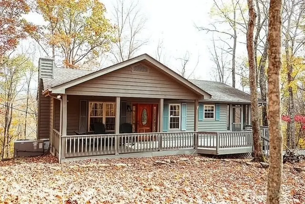 125 Seminole Lane Byrdstown TN 38549