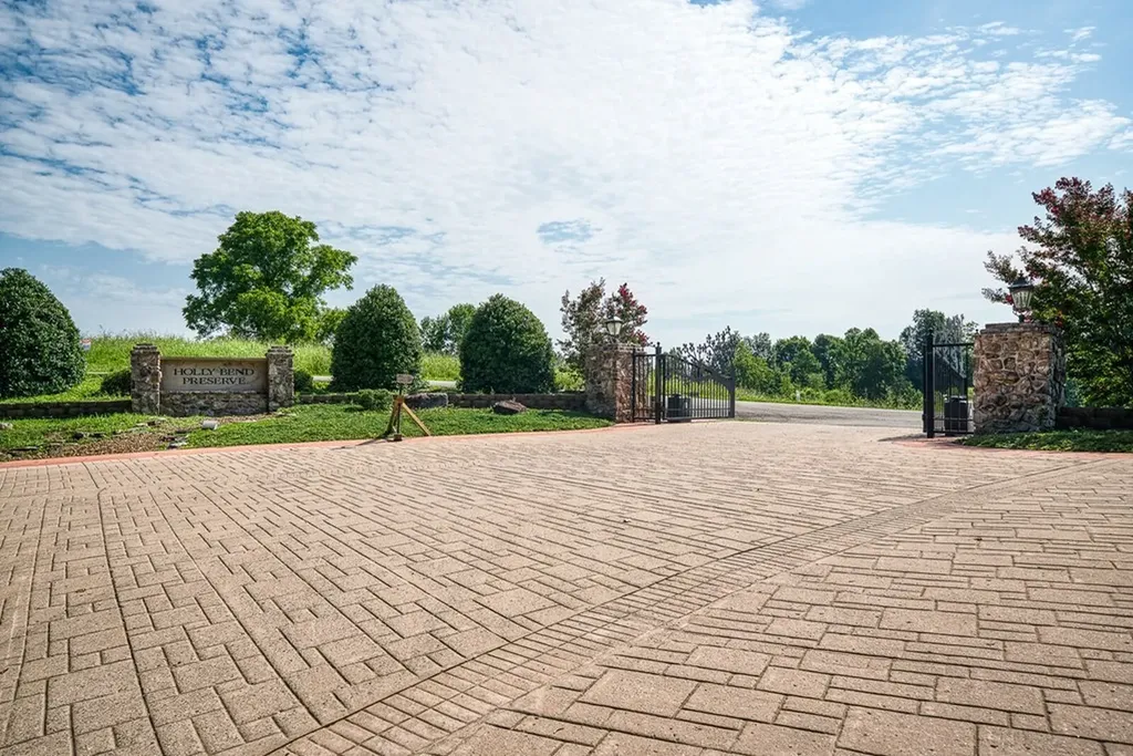 Lot 13 Holly Bend Drive Byrdstown TN 38549
