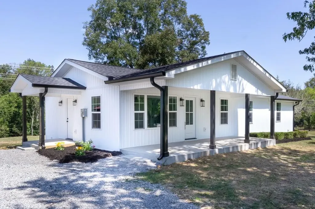 5405 Window Cliff Road Baxter TN 38544