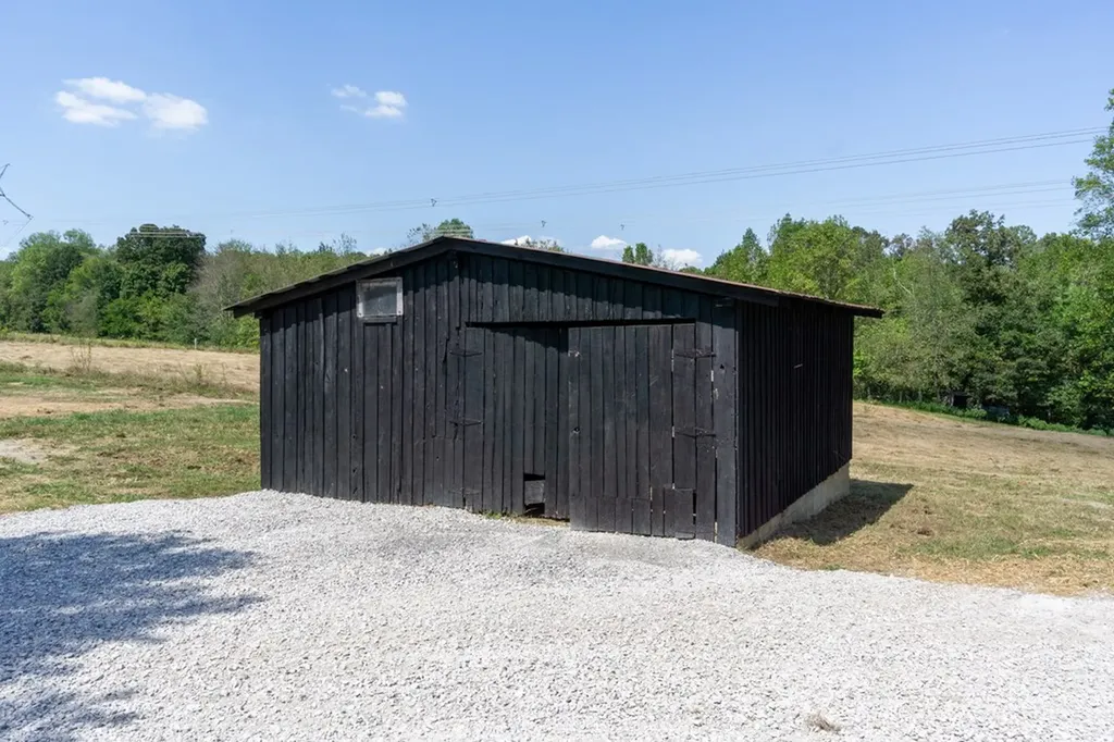 5405 Window Cliff Road Baxter TN 38544