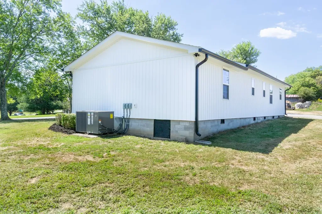 5405 Window Cliff Road Baxter TN 38544