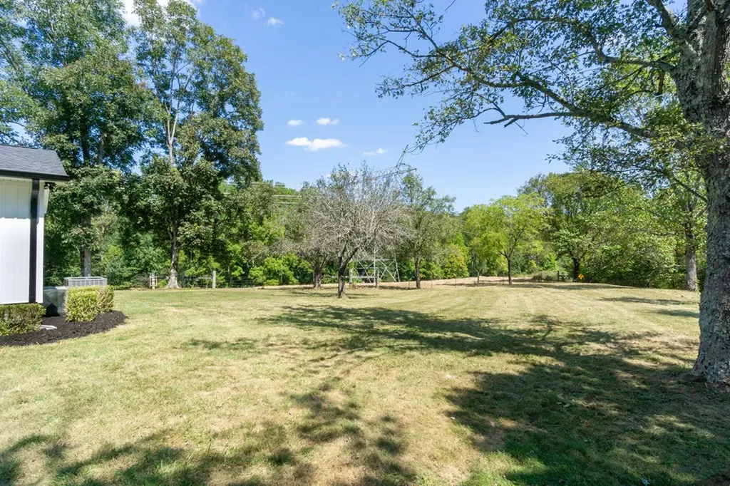 5405 Window Cliff Road Baxter TN 38544