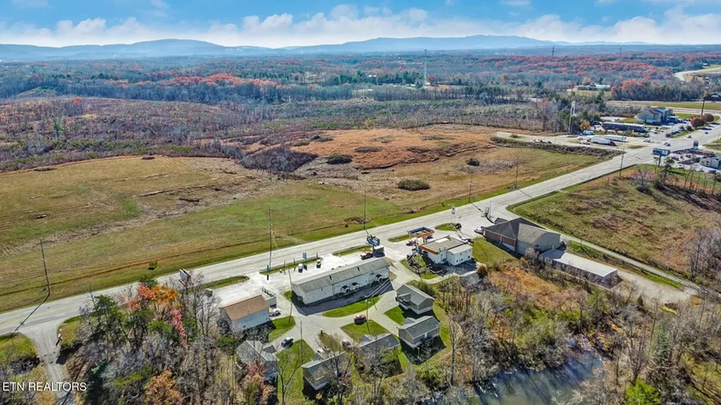 801 Peavine Road Crossville TN 38571