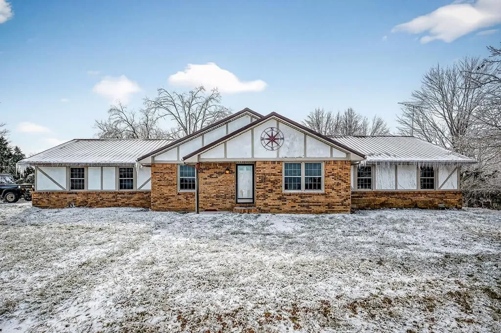 146 Dc Lane Allons TN 38541