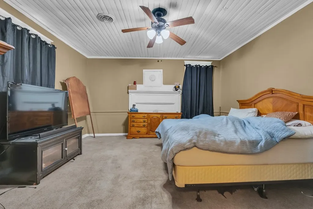 590 Franks Ferry Road Sparta TN 38583