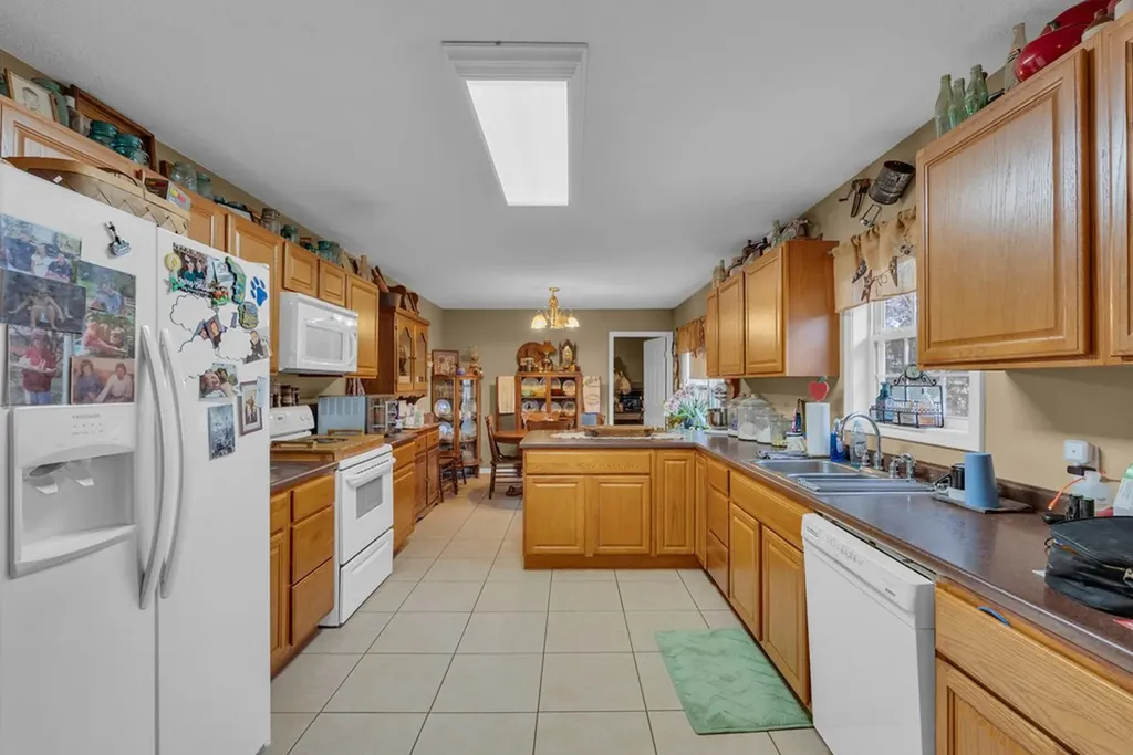 590 Franks Ferry Road Sparta TN 38583