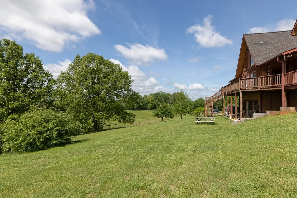 4232 Fanchers Mill Road Sparta TN 38583