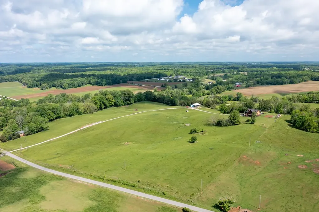 4232 Fanchers Mill Road Sparta TN 38583