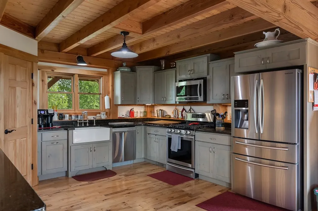 4232 Fanchers Mill Road Sparta TN 38583