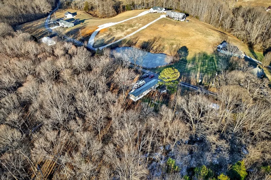 171 Still Point Road Smithville TN 37166