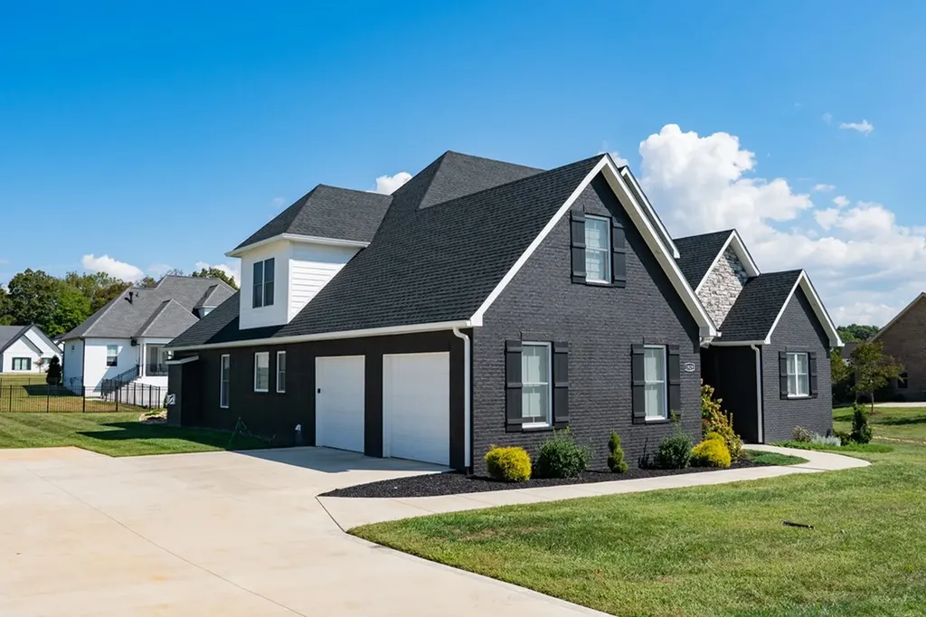 1929 Rivers Edge Drive Cookeville TN 38506