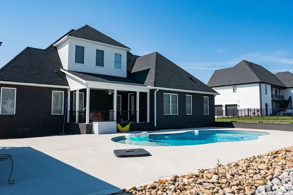 1929 Rivers Edge Drive Cookeville TN 38506