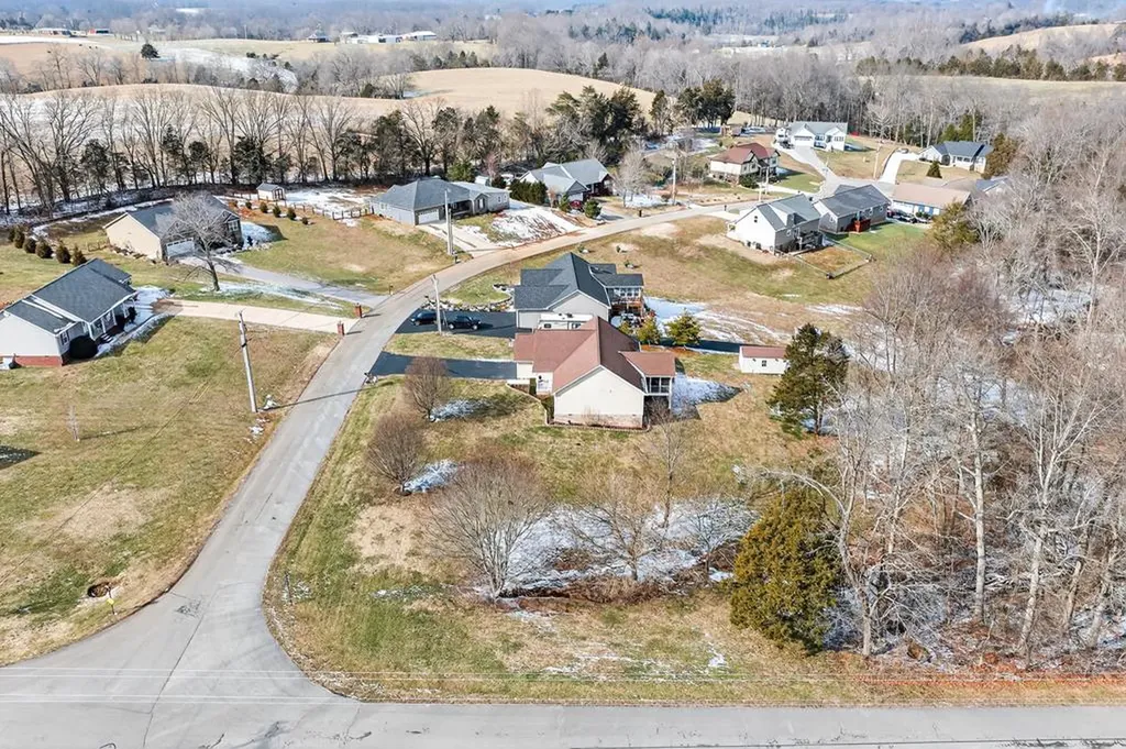 2050 Falcon Trail Cookeville TN 38506