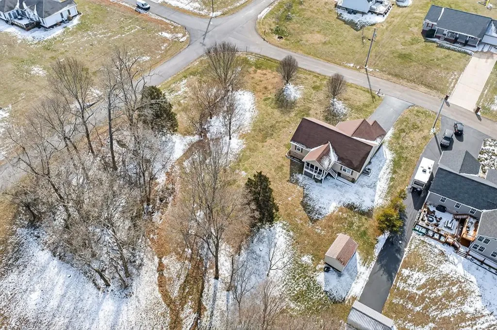 2050 Falcon Trail Cookeville TN 38506