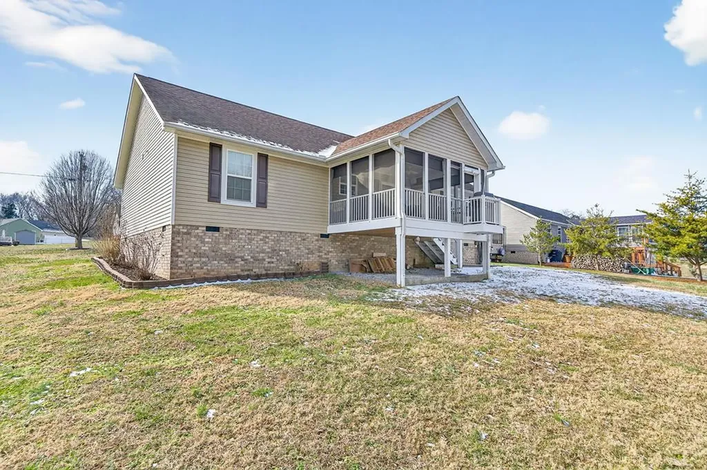 2050 Falcon Trail Cookeville TN 38506