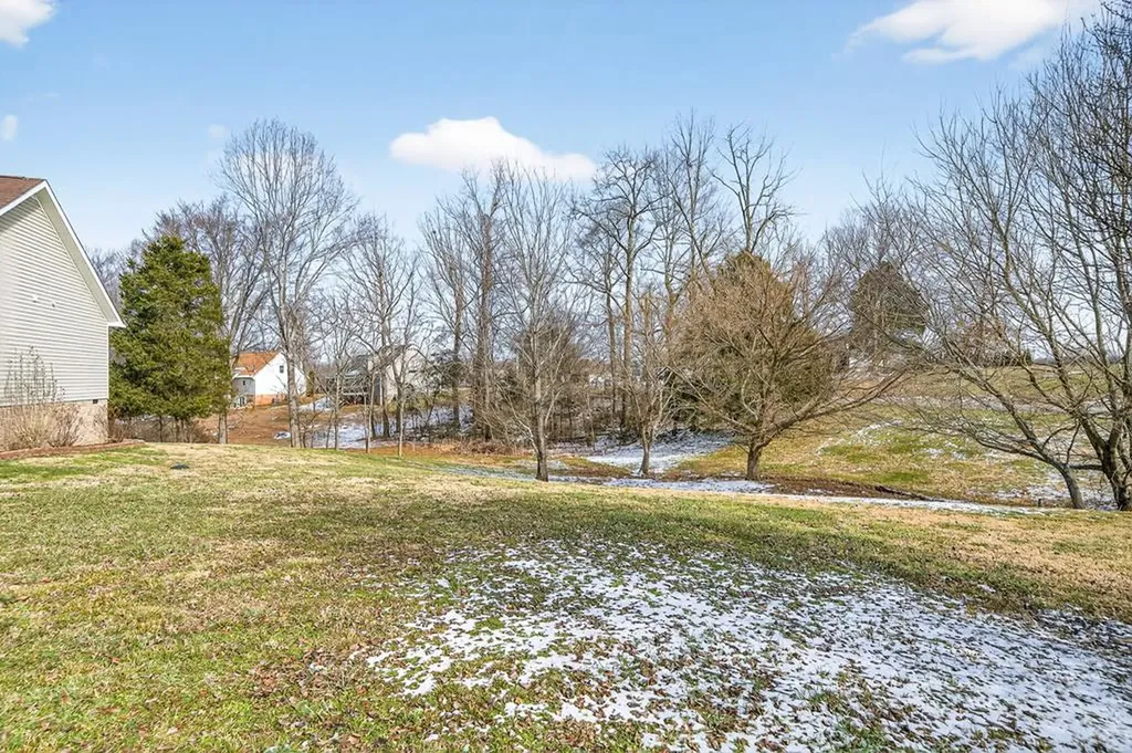 2050 Falcon Trail Cookeville TN 38506