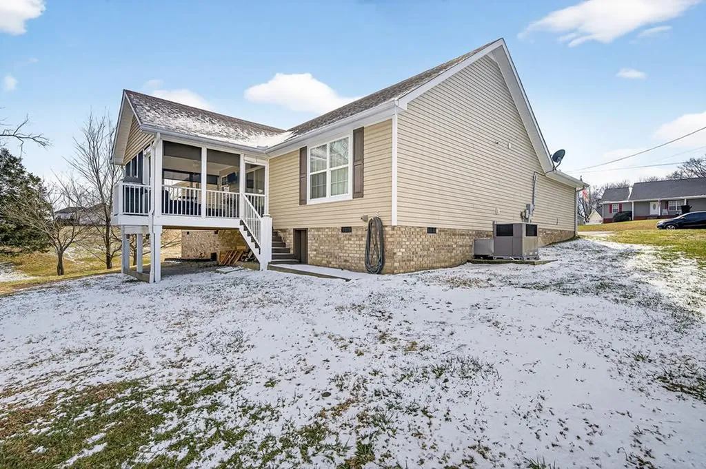 2050 Falcon Trail Cookeville TN 38506