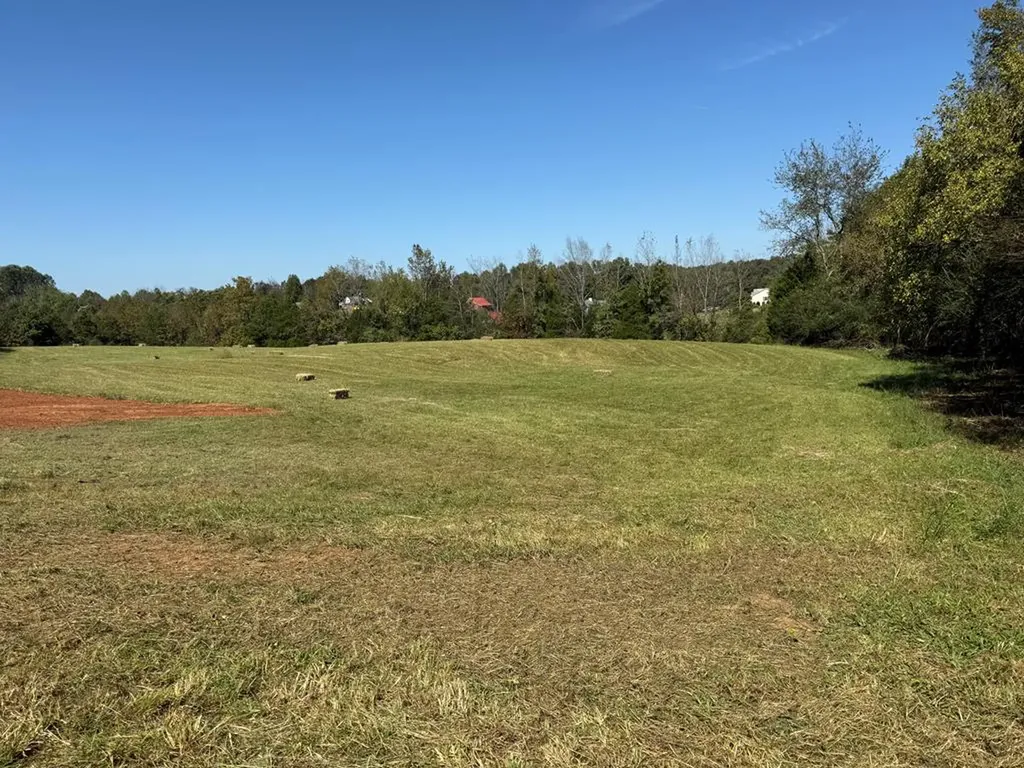 1.8 Ac. Cane Creek Cummingsville Road Sparta TN 38583