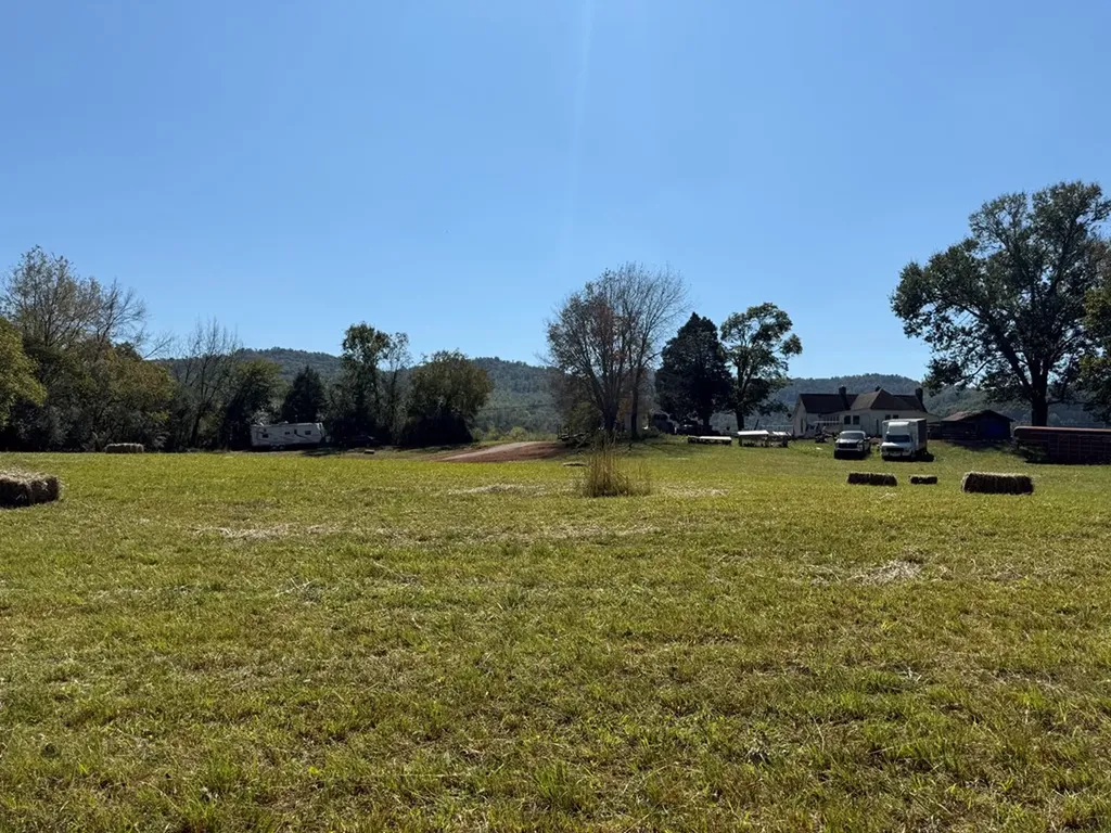 1.8 Ac. Cane Creek Cummingsville Road Sparta TN 38583
