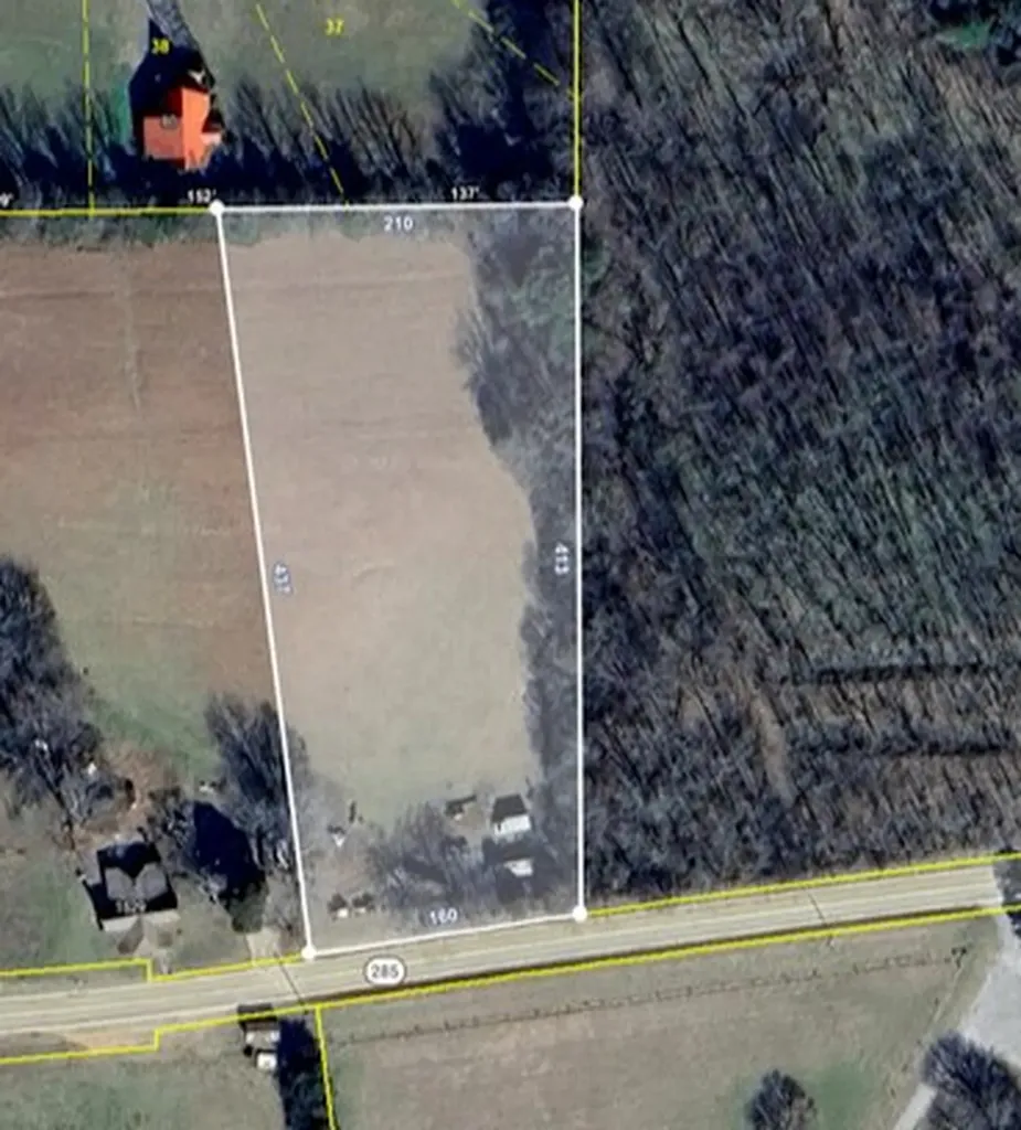 1.8 Ac. Cane Creek Cummingsville Road Sparta TN 38583