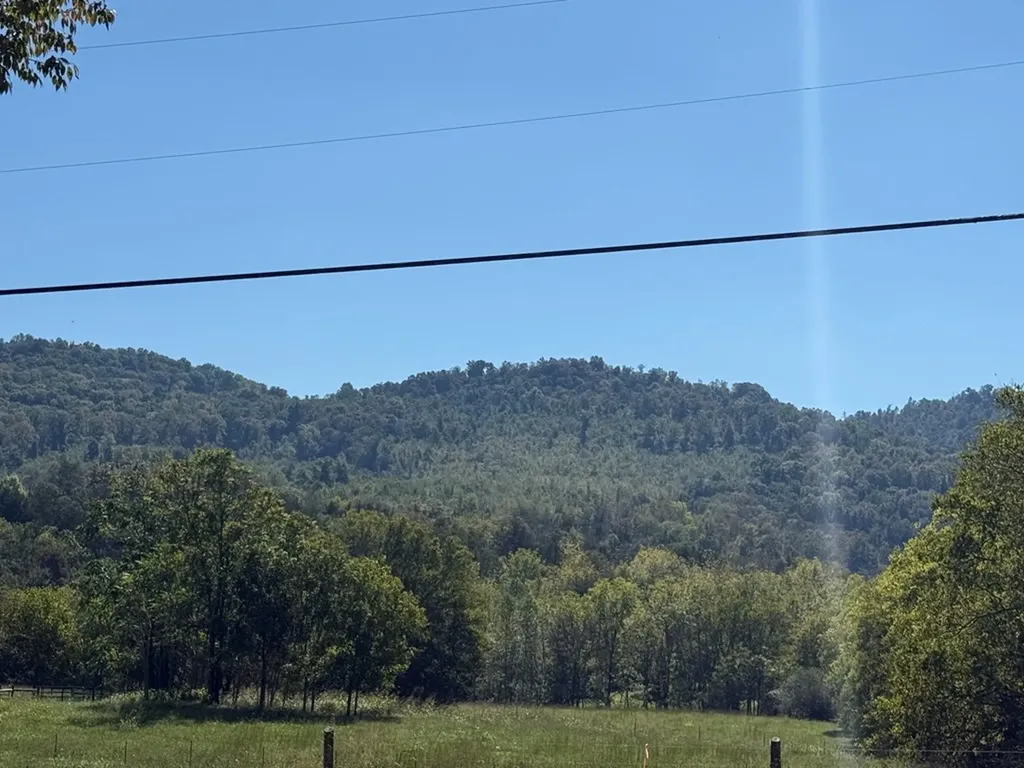 1.8 Ac. Cane Creek Cummingsville Road Sparta TN 38583