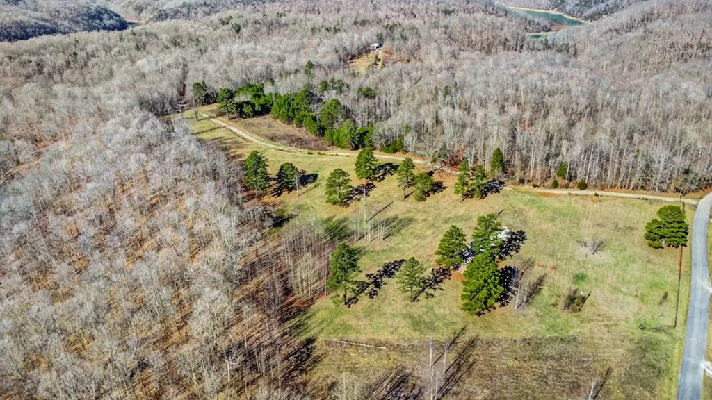 50.31 Ac Robbinstown Road Byrdstown TN 38549