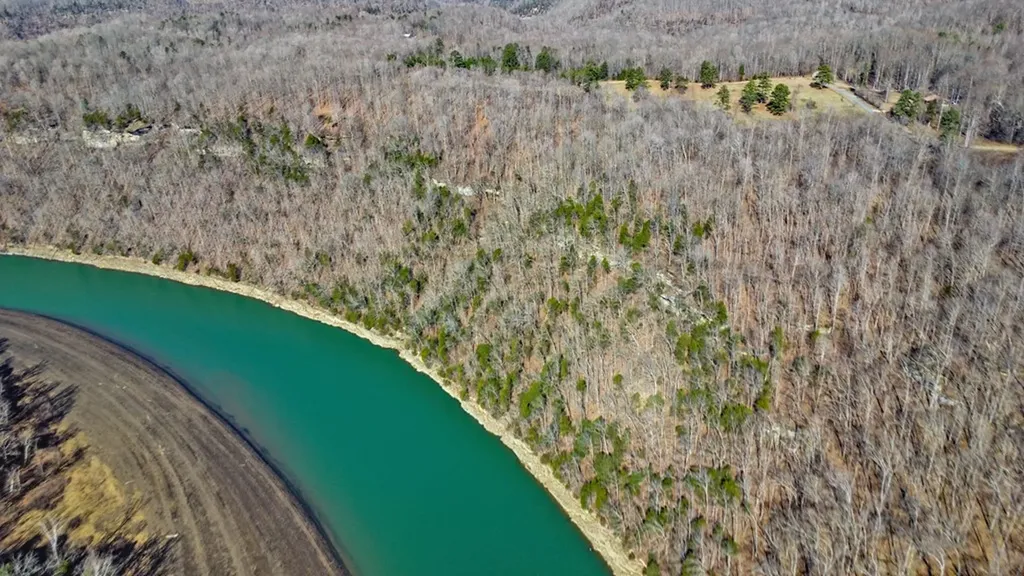 50.31 Ac Robbinstown Road Byrdstown TN 38549