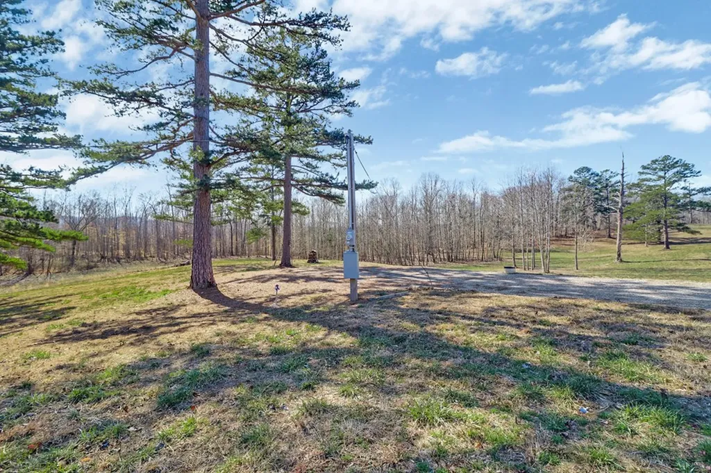 50.31 Ac Robbinstown Road Byrdstown TN 38549