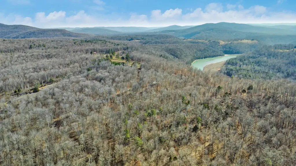 50.31 Ac Robbinstown Road Byrdstown TN 38549