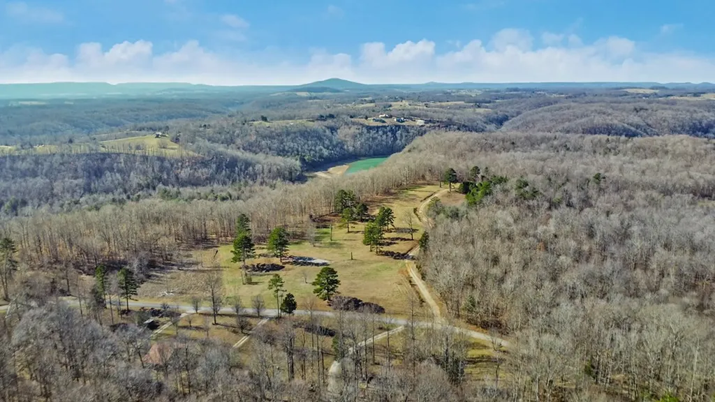 50.31 Ac Robbinstown Road Byrdstown TN 38549