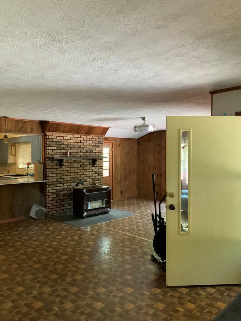 6604 S. York Highway Clarkrange TN 38556