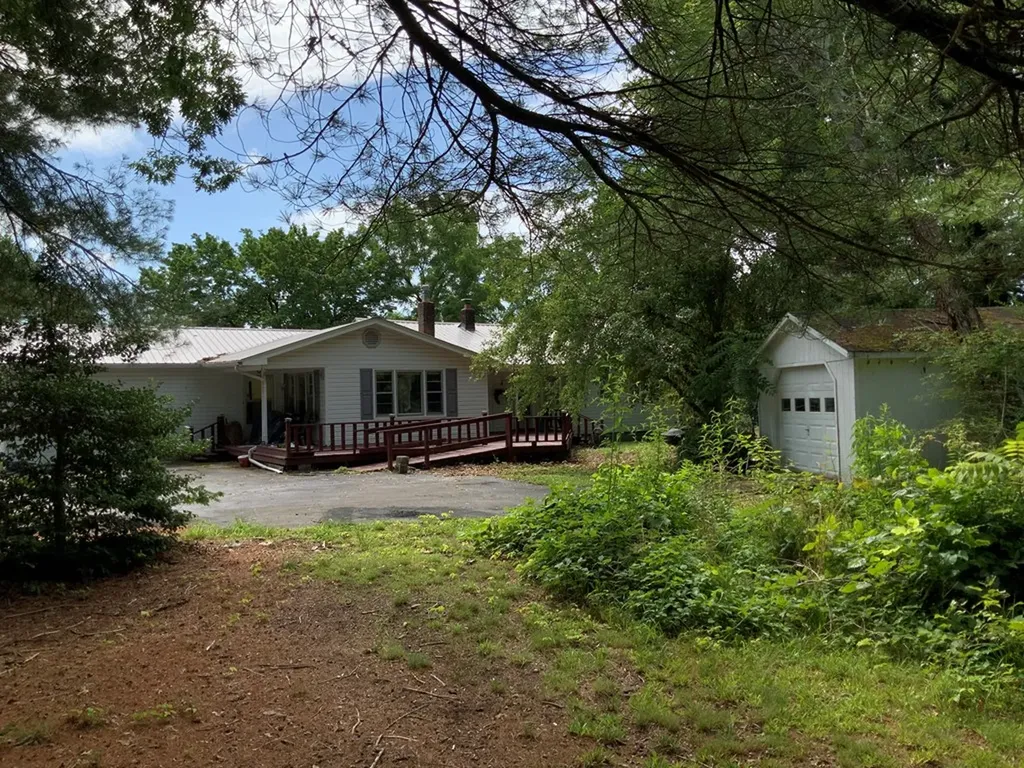 6604 S. York Highway Clarkrange TN 38556