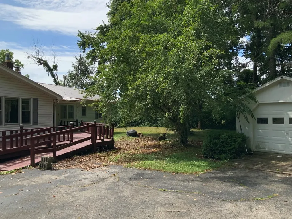 6604 S. York Highway Clarkrange TN 38556