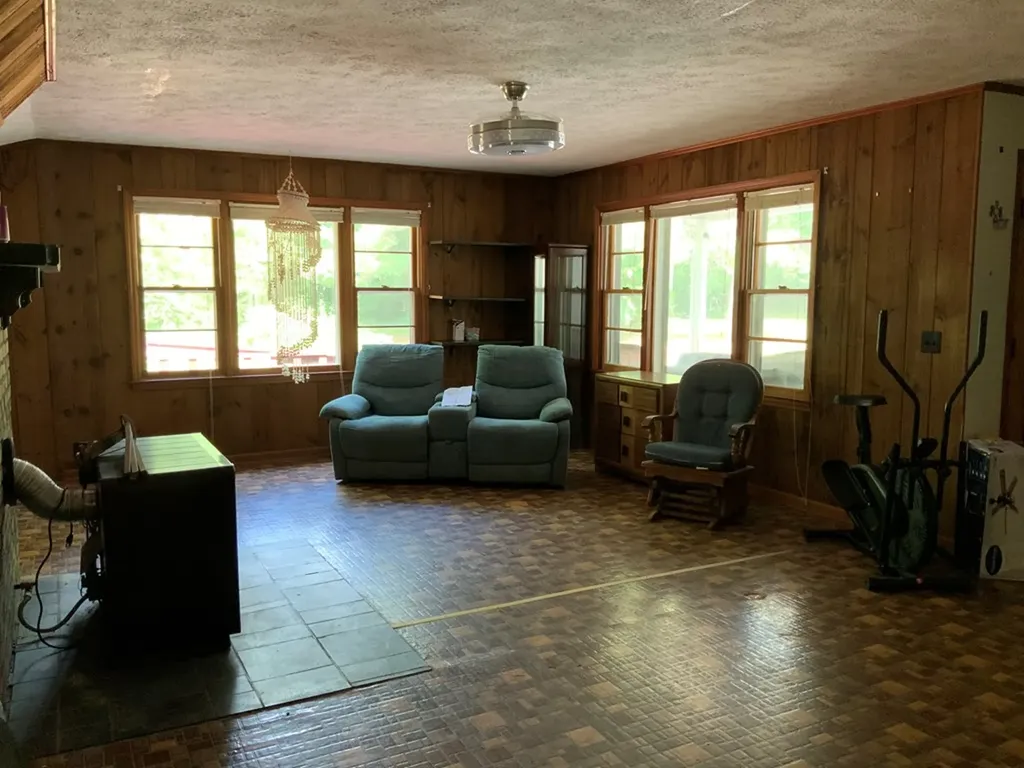 6604 S. York Highway Clarkrange TN 38556