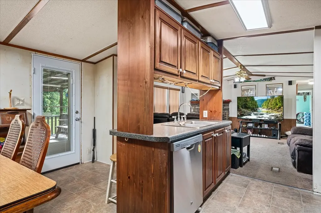 306 Viola Drive Sparta TN 38583