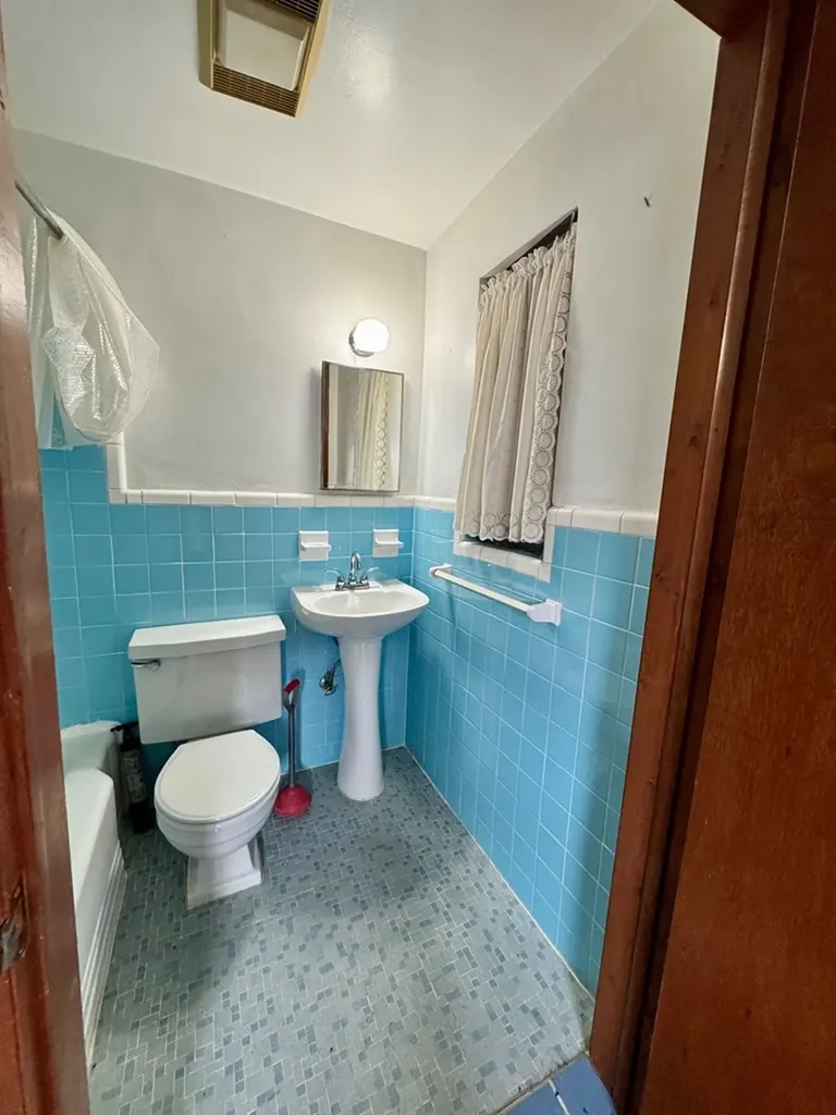 6111 Nashville Highway Deer Lodge TN 37726