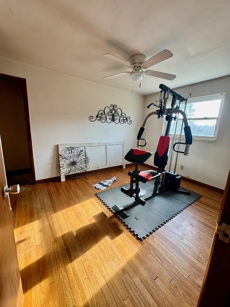 6111 Nashville Highway Deer Lodge TN 37726