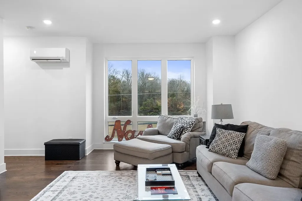 3746 Central Pike #6 Hermitage TN 37076