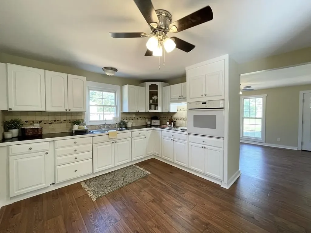 1936 N Dixie Avenue Cookeville TN 38501