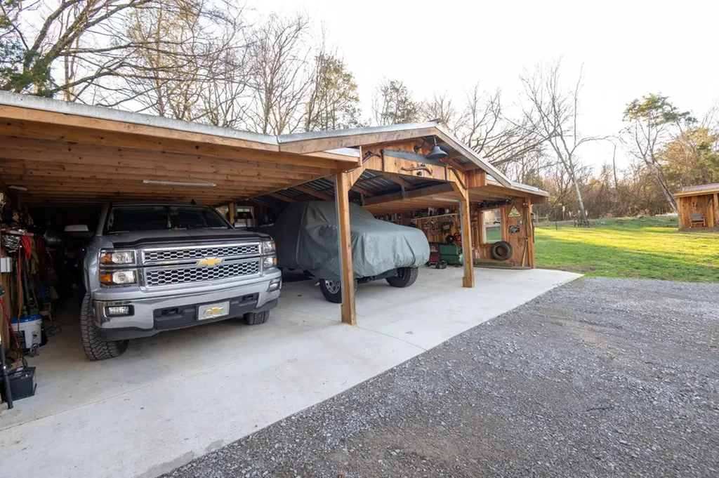 14 Lost Creek Carthage TN 37030