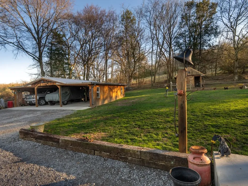 14 Lost Creek Carthage TN 37030